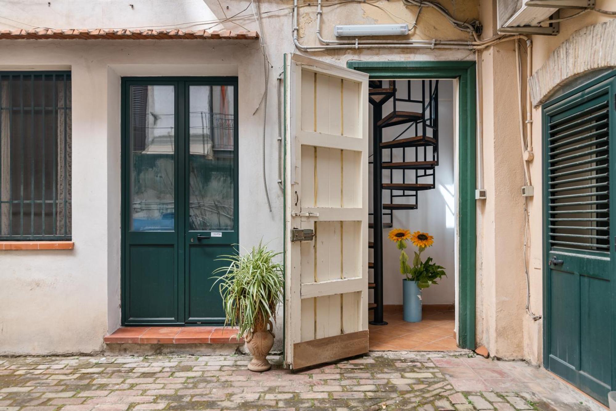 Politeama'S Corner- Affitti Brevi Italia Apartment Palermo Luaran gambar